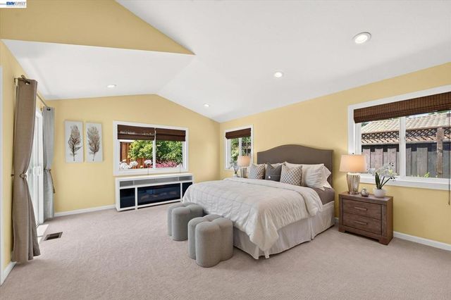2358 Crestline Rd, Pleasanton, CA 94566