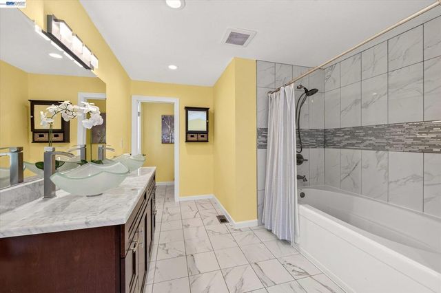 2358 Crestline Rd, Pleasanton, CA 94566
