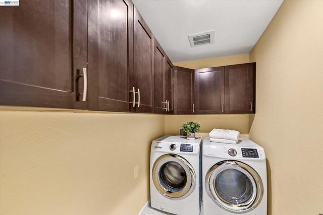 2358 Crestline Rd, Pleasanton, CA 94566