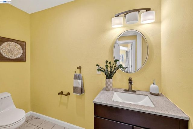 2358 Crestline Rd, Pleasanton, CA 94566