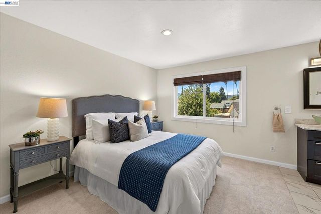 2358 Crestline Rd, Pleasanton, CA 94566