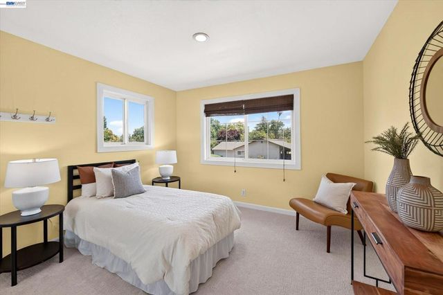 2358 Crestline Rd, Pleasanton, CA 94566
