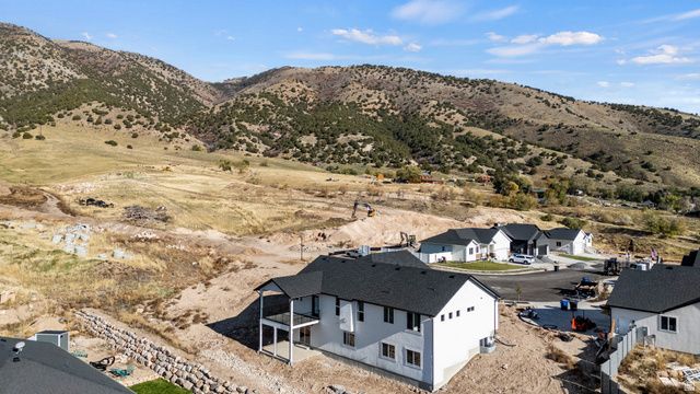 827 E JENNY LN, Morgan, UT 84050