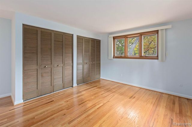 4966 Whispering Pine Lane, Bloomfield Hills, MI 48302