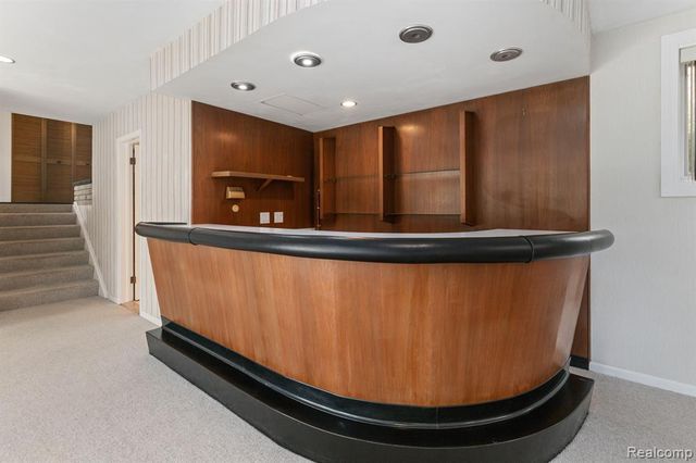 4966 Whispering Pine Lane, Bloomfield Hills, MI 48302