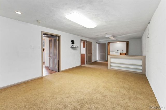 4966 Whispering Pine Lane, Bloomfield Hills, MI 48302