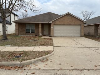 2224 Hummingbird Way, Mesquite, TX 75181