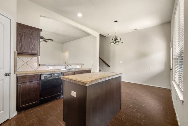 377 Orbit Drive, Lavon, TX 75166