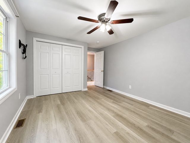 34-36 Hammond St 34, Bridgewater, MA 02324