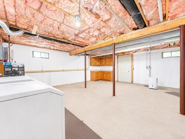 34-36 Hammond St 34, Bridgewater, MA 02324