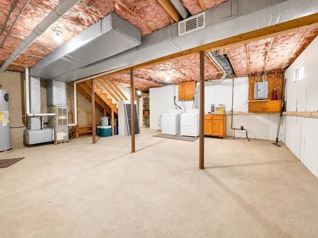 34-36 Hammond St 34, Bridgewater, MA 02324