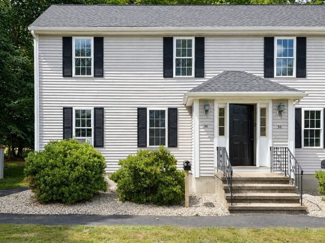 34-36 Hammond St 34, Bridgewater, MA 02324