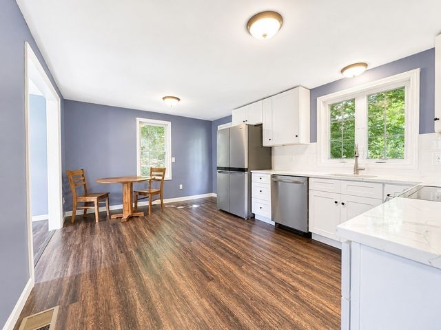 34-36 Hammond St 34, Bridgewater, MA 02324
