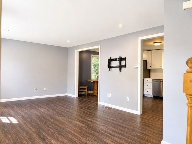 34-36 Hammond St 34, Bridgewater, MA 02324