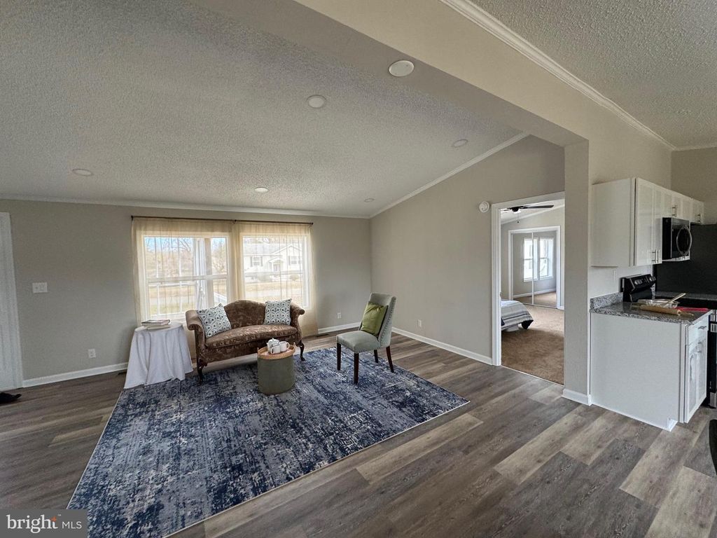 Image 3 of property listing at 21681 SHELBY ST, Great Mills, MD 20634