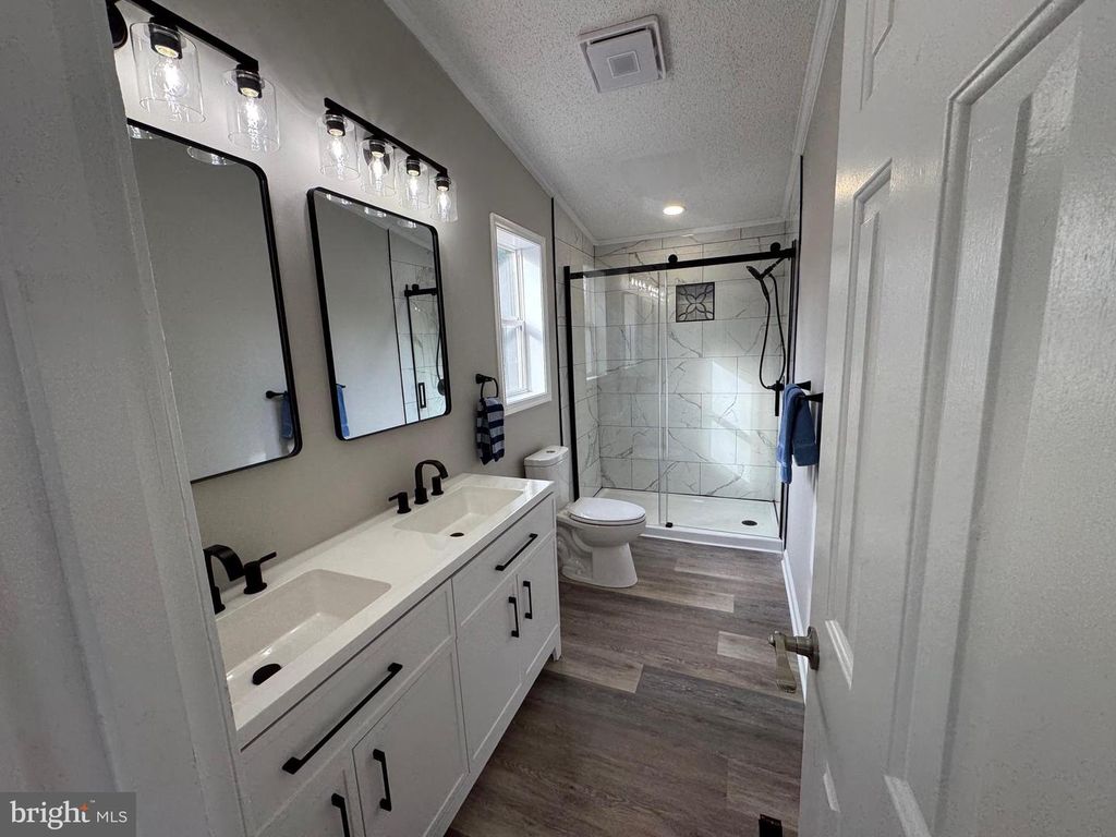 Image 5 of property listing at 21681 SHELBY ST, Great Mills, MD 20634