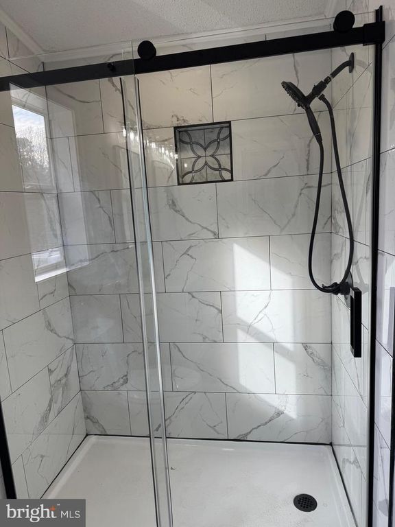 Image 6 of property listing at 21681 SHELBY ST, Great Mills, MD 20634