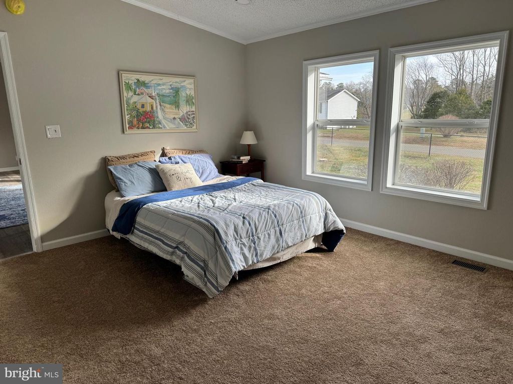 Image 8 of property listing at 21681 SHELBY ST, Great Mills, MD 20634