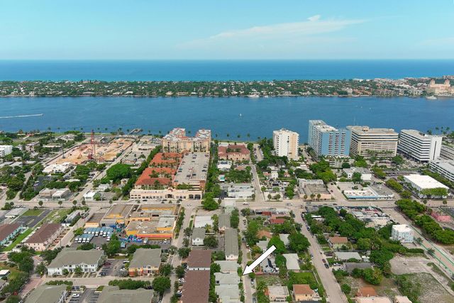 445 Lilac Court, West Palm Beach, FL 33407