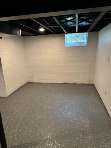 5521 CADIEUX Road, Detroit, MI 48224