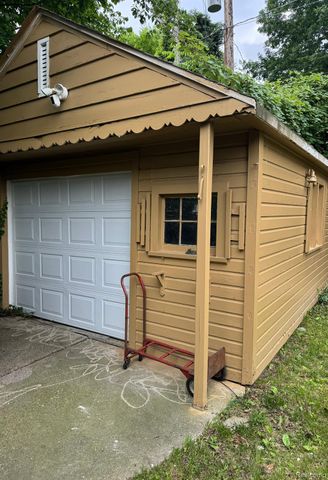 5521 CADIEUX Road, Detroit, MI 48224