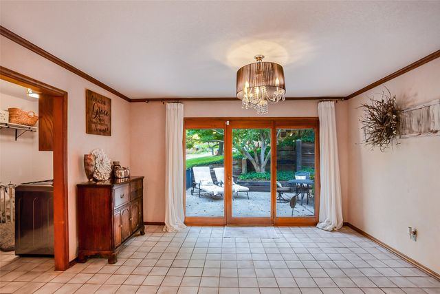 2100 Lakehill Court, Arlington, TX 76012