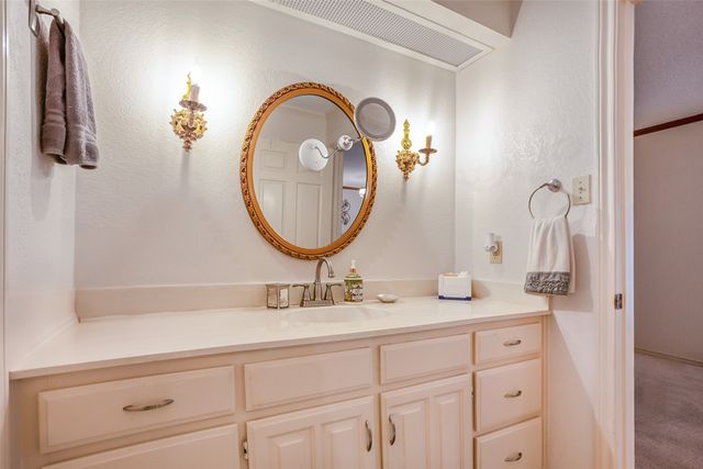 2100 Lakehill Court, Arlington, TX 76012