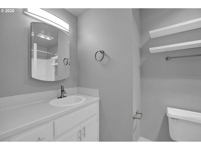 15318 Ne 45TH St, Vancouver, WA 98682