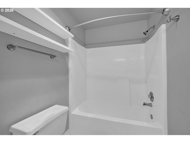 15318 Ne 45TH St, Vancouver, WA 98682