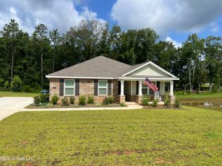 136 Kings Crossing Drive, Lucedale, MS 39452