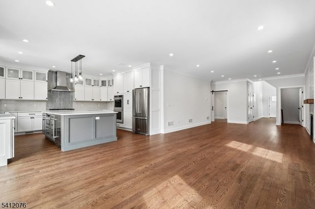 4 Plymouth Dr, Livingston Twp., NJ 07039