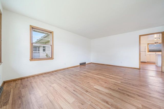 1500 E LINDBERGH STREET, Appleton, WI 54911
