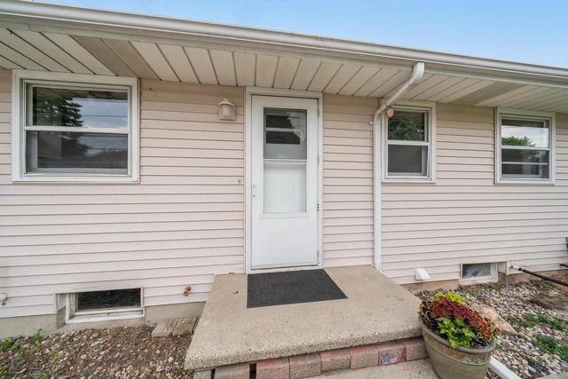 1500 E LINDBERGH STREET, Appleton, WI 54911