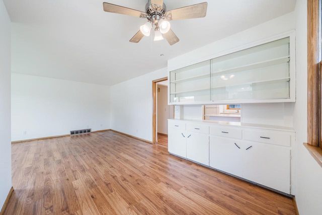 1500 E LINDBERGH STREET, Appleton, WI 54911