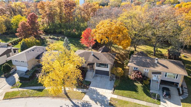 15340 Maple Drive, Oak Forest, IL 60452