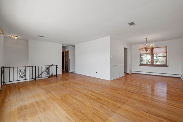 15340 Maple Drive, Oak Forest, IL 60452