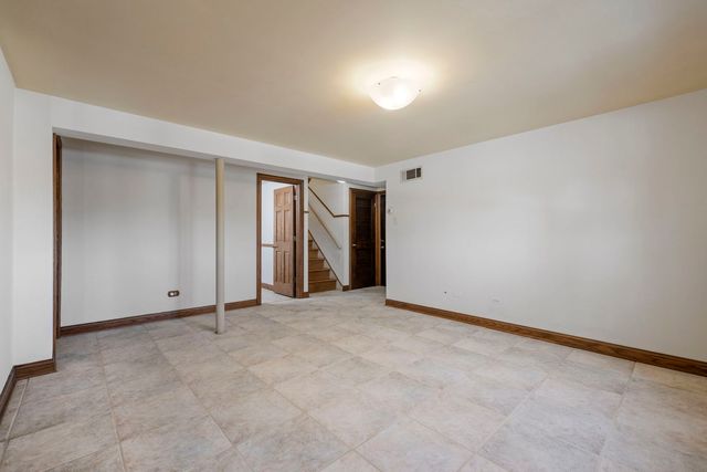 15340 Maple Drive, Oak Forest, IL 60452