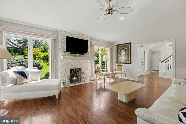 944 HEDGEROW CT, Blue Bell, PA 19422