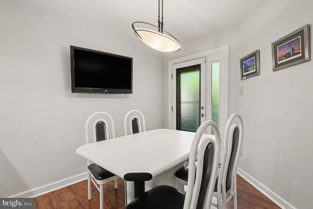 944 HEDGEROW CT, Blue Bell, PA 19422