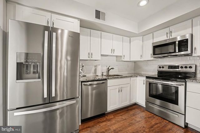 944 HEDGEROW CT, Blue Bell, PA 19422