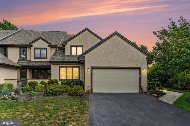 944 HEDGEROW CT, Blue Bell, PA 19422
