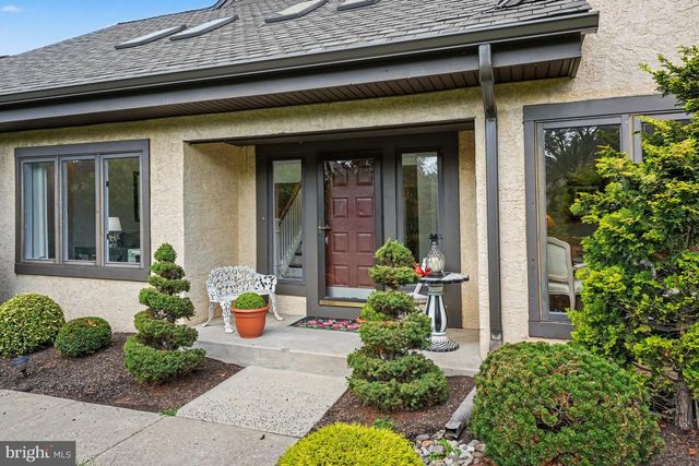 944 HEDGEROW CT, Blue Bell, PA 19422
