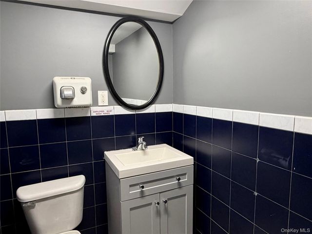 18-17 42 Street 2, Astoria, NY 11105