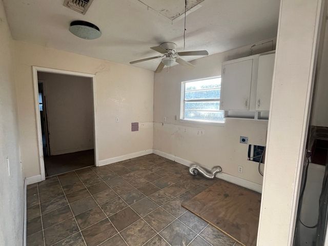 2525 Oakwood Terrace, Haltom City, TX 76117