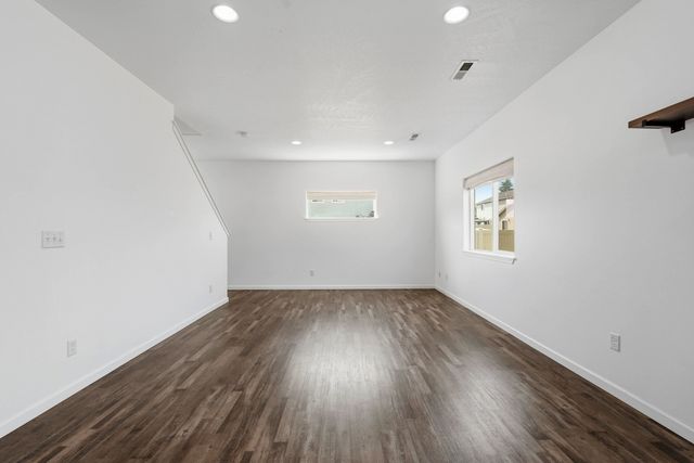 124 S Glenbrook Ct, Spokane Valley, WA 99016