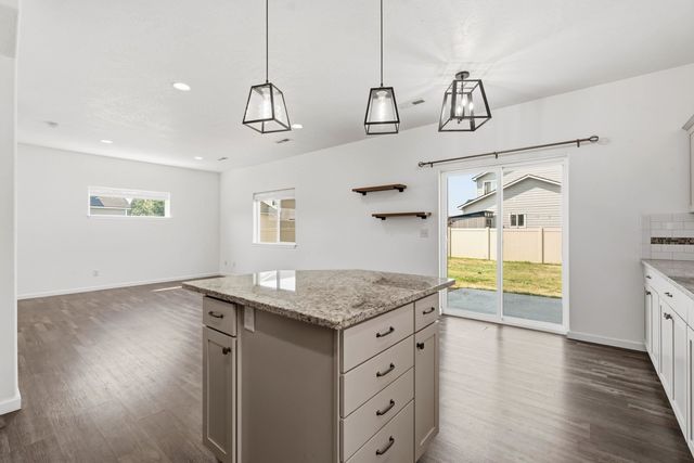 124 S Glenbrook Ct, Spokane Valley, WA 99016