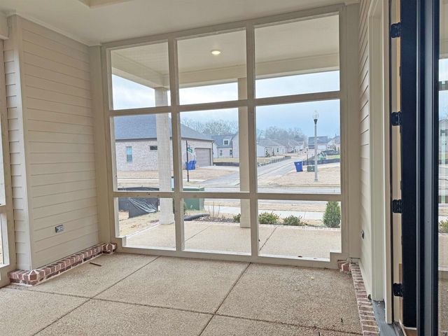 525 VALLEY FORGE LN, Rossville, TN 38066