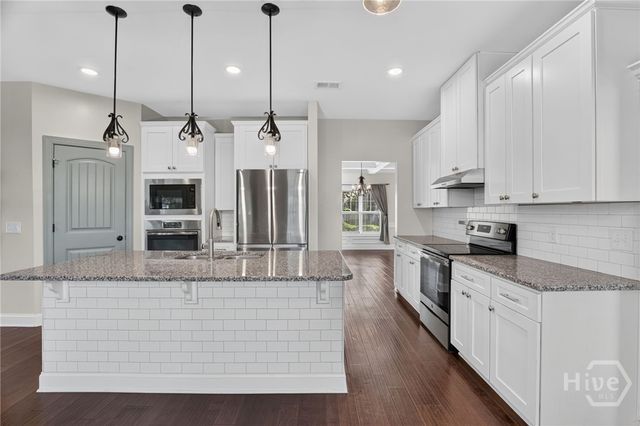 103 Cypress Loop, Bloomingdale, GA 31302