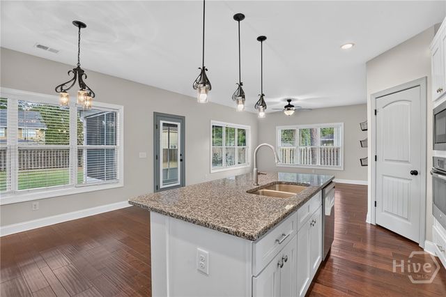 103 Cypress Loop, Bloomingdale, GA 31302