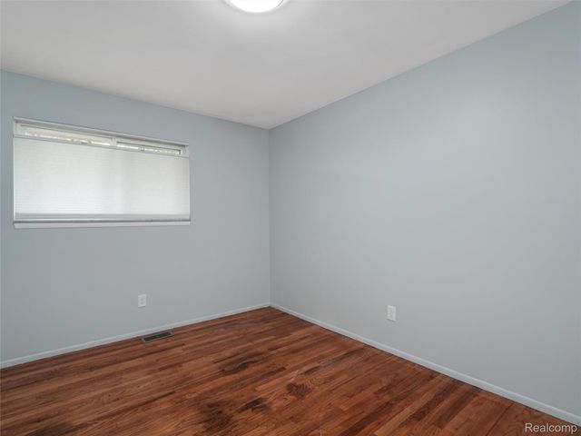29242 Barkley Street, Livonia, MI 48154